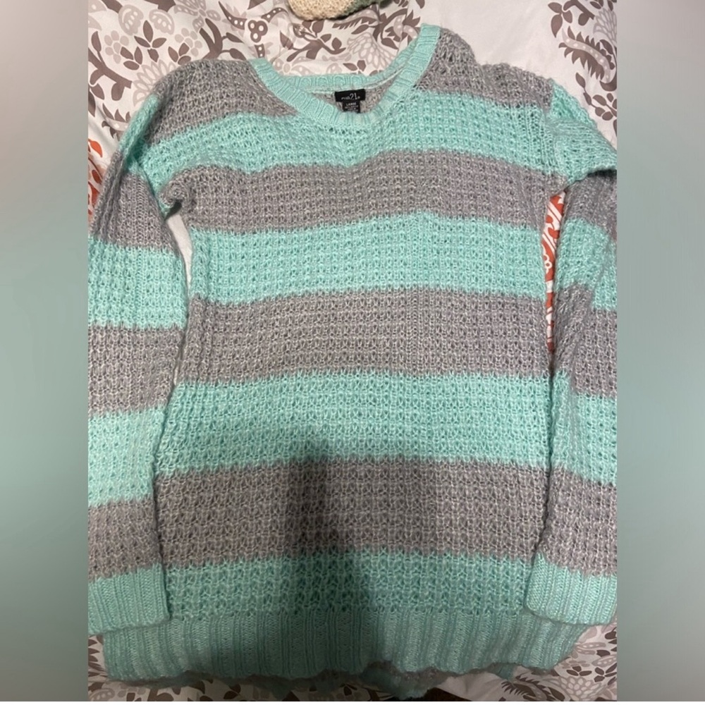 Rue 21 sweater